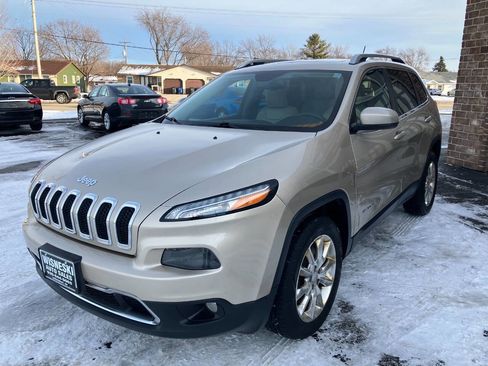 Used 2015 Jeep Cherokee Limited w/ Luxury Group image 6
