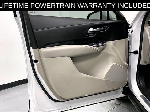Used 2023 Cadillac XT4 Premium Luxury w/ Technology Package AWD/4WD image 22