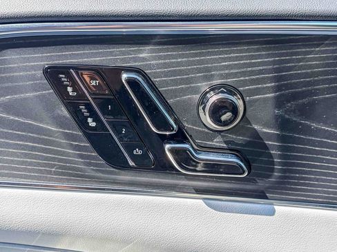 Certified 2024 Cadillac Lyriq Luxury AWD/4WD image 36
