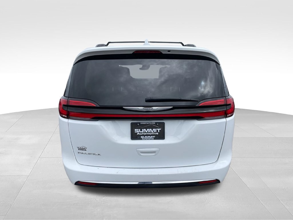 Used 2022 Chrysler Pacifica Touring-L FWD image 28