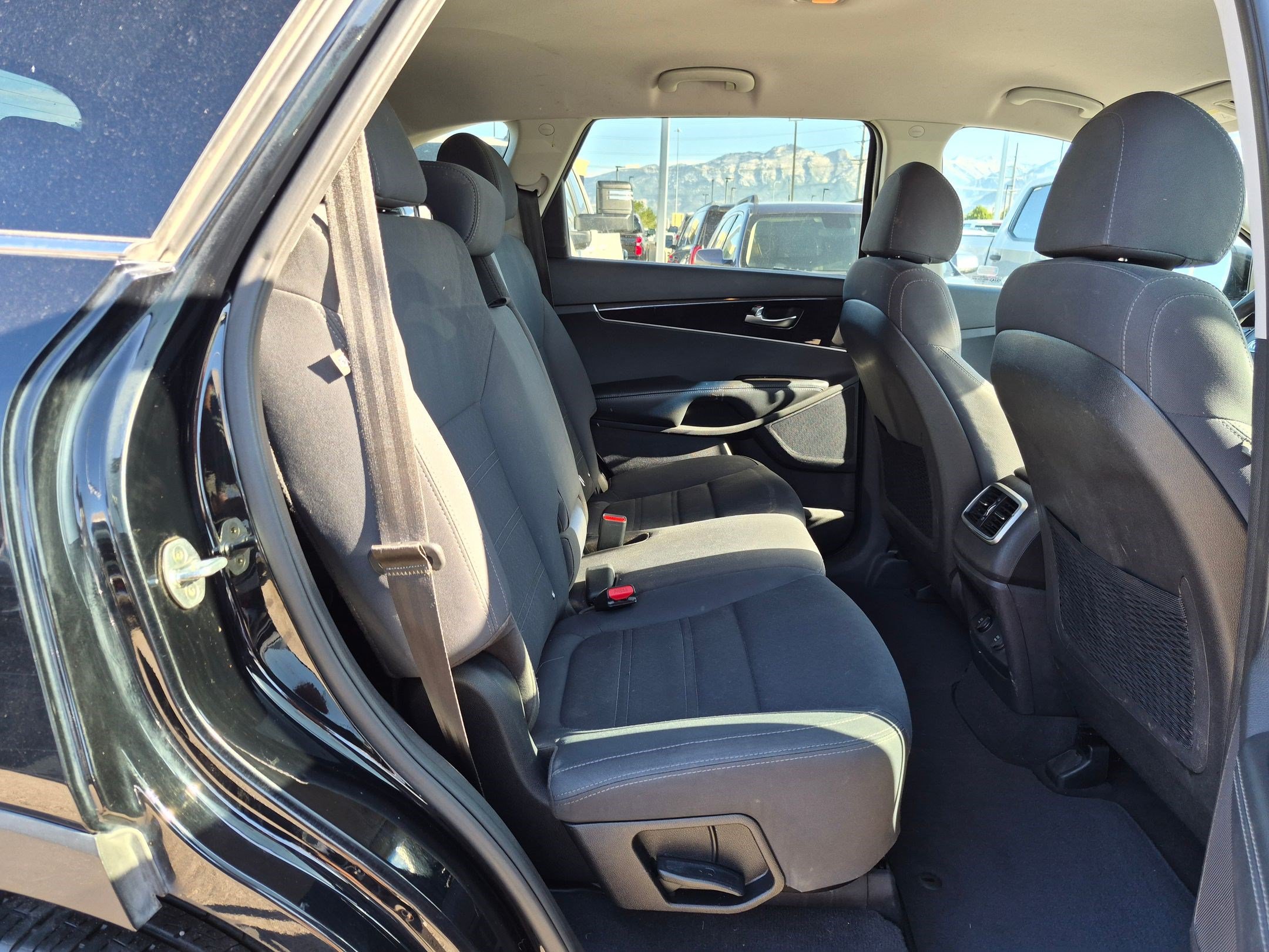 Used 2018 Kia Sorento LX AWD/4WD image 28