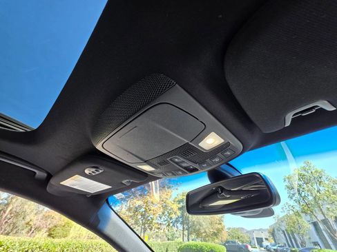 Used 2020 Lincoln MKZ Reserve image 11