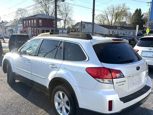 Used 2014 Subaru Outback 2.5i Limited w/ Moonroof Package image 4