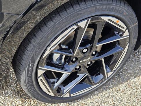New 2026 Kia K4 GT-Line image 9