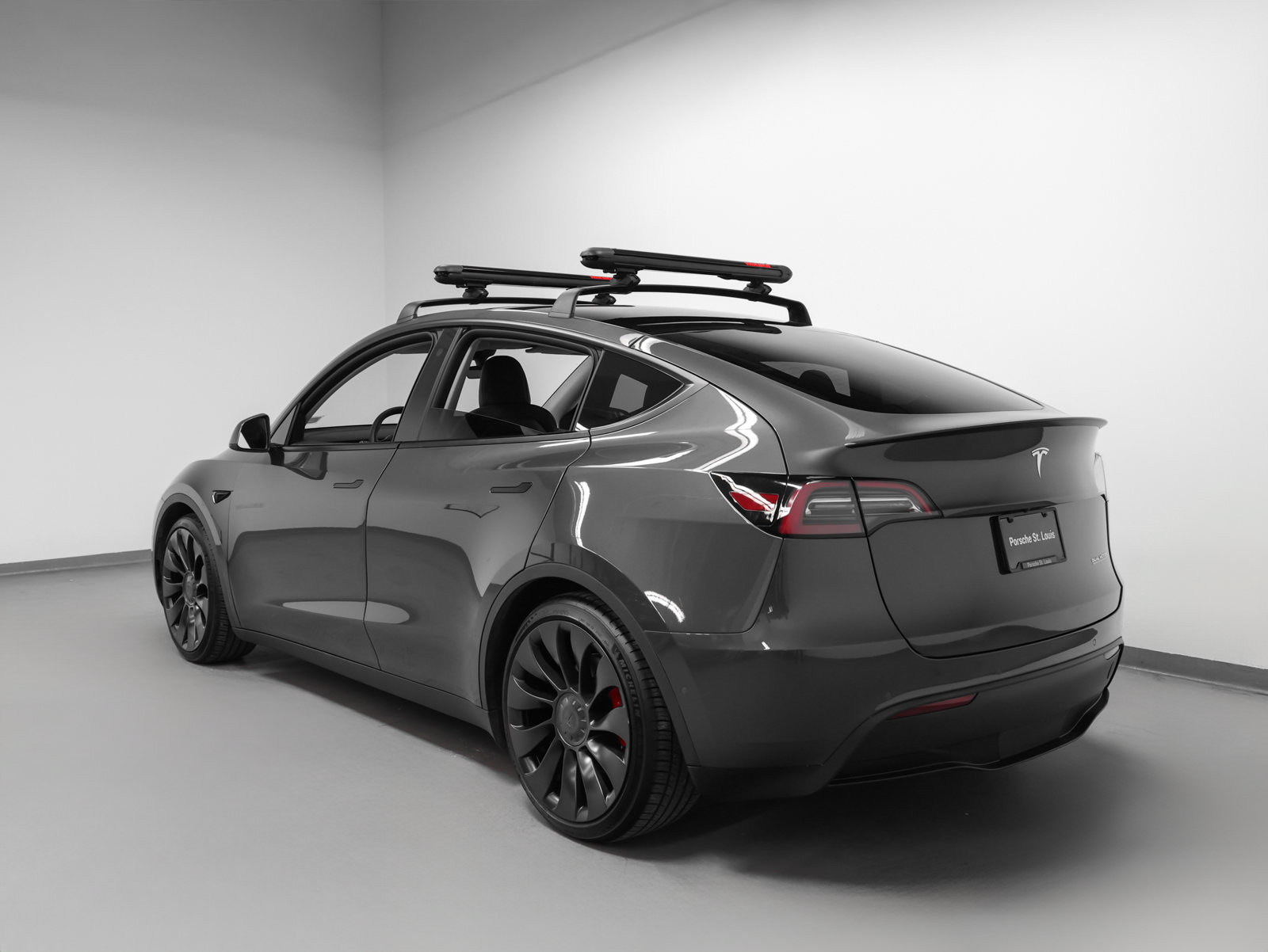 Used 2022 Tesla Model Y Performance AWD/4WD image 3