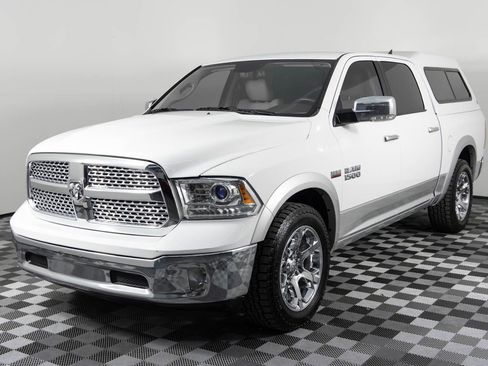 Used 2015 RAM 1500 Laramie w/ Convenience Group image 2