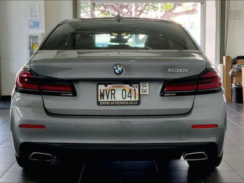 Used 2023 BMW 530i w/ Convenience Package RWD image 4