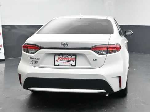 Used 2021 Toyota Corolla LE image 8