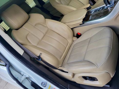 Used 2016 Land Rover Range Rover Sport SE image 20