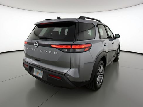 Used 2025 Nissan Pathfinder SV FWD image 9