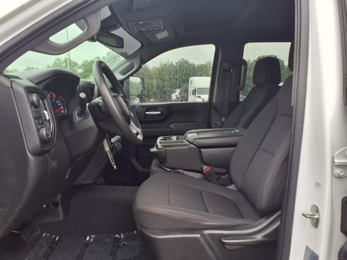 Used 2023 Chevrolet Silverado 2500 Custom w/ Custom Convenience Package AWD/4WD image 17