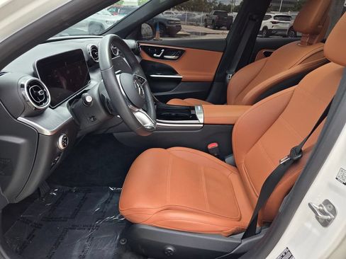 Used 2025 Mercedes-Benz C 300 Sedan image 4