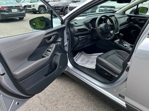 Used 2024 Subaru Crosstrek 2.5i Limited w/ Crosstrek Mirror Package AWD/4WD image 5