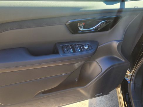 New 2025 Subaru Forester Limited w/ Popular Package image 4