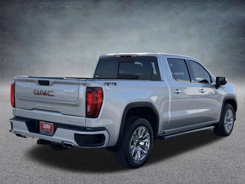 Certified 2022 GMC Sierra 1500 Denali AWD/4WD image 3