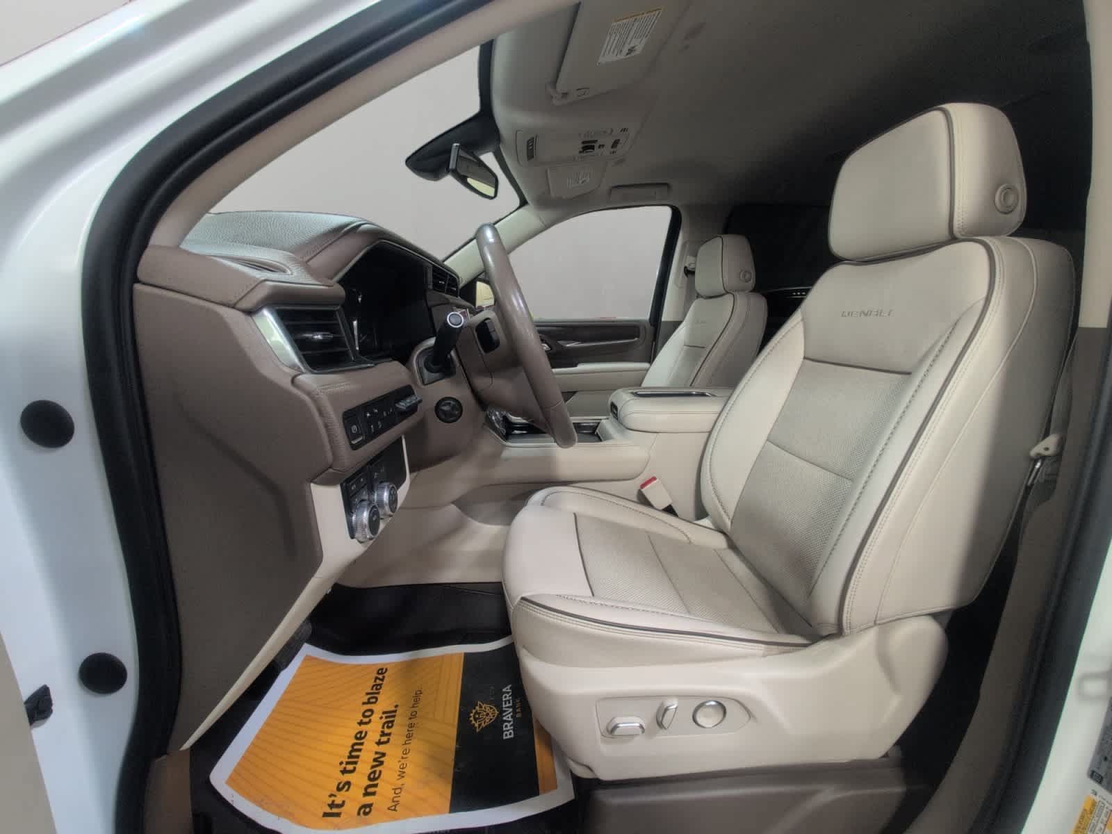 Used 2021 GMC Yukon Denali AWD/4WD image 9