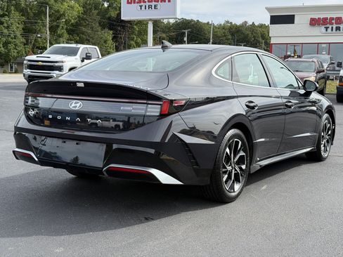 Used 2025 Hyundai Sonata SEL FWD image 8