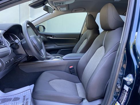Used 2021 Toyota Camry LE FWD image 15
