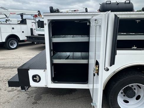 Used 2023 Ford F550 4x4 SuperCab Super Duty image 16