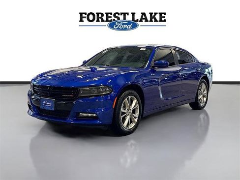 Used 2022 Dodge Charger SXT w/ Driver Convenience Group image 3