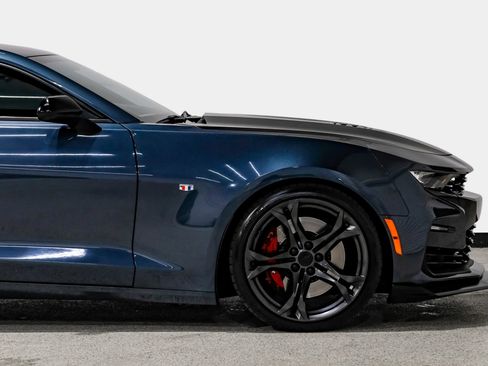 Used 2019 Chevrolet Camaro SS RWD image 15