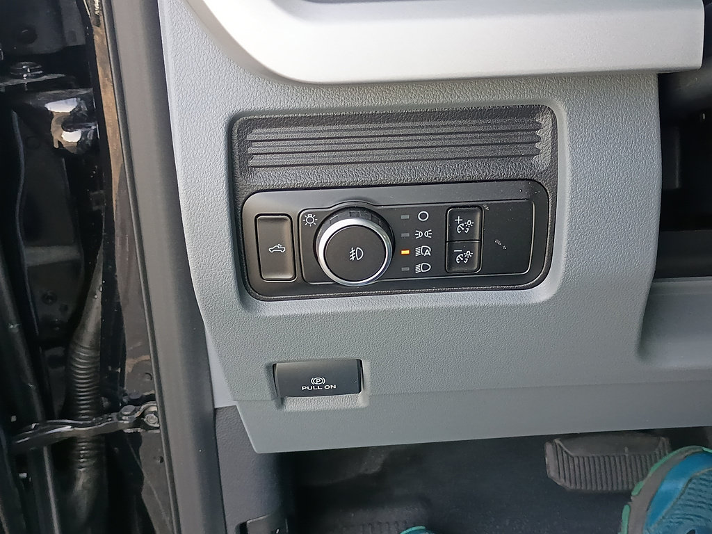 Used 2026 Ford F250 XL w/ XL Off-Road Package AWD/4WD image 16