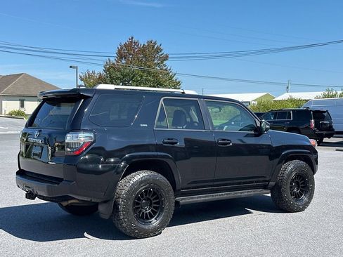 Used 2016 Toyota 4Runner SR5 Premium AWD/4WD image 3