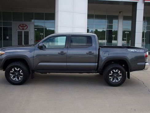 Used 2021 Toyota Tacoma TRD Off-Road AWD/4WD image 2