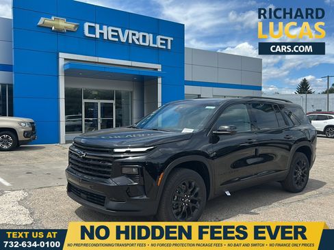 New 2026 Chevrolet Traverse LT w/ Midnight/Sport Edition AWD/4WD image 1