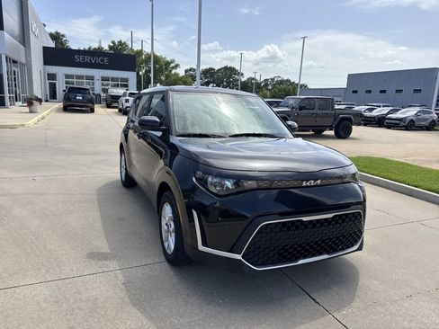 Certified 2024 Kia Soul LX w/ Option Group 015 FWD image 8