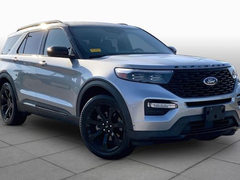 Used 2023 Ford Explorer ST-Line w/ Class IV Trailer Tow Package RWD image 3