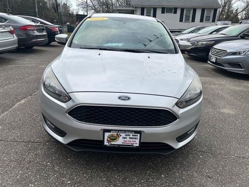 Used 2015 Ford Focus SE w/ Equipment Group 201A image 6
