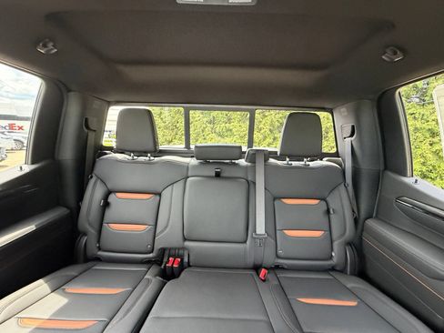 New 2026 GMC Sierra 1500 AT4 w/ AT4 Preferred Package AWD/4WD image 3