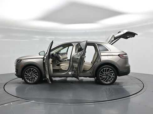 Used 2020 Lincoln Nautilus Reserve image 37