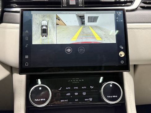 Used 2021 Jaguar F-PACE SVR image 34