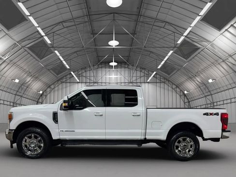 Used 2021 Ford F250 Lariat w/ Lariat Value Package AWD/4WD image 2