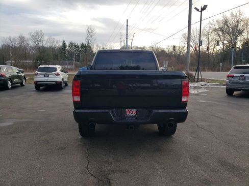 Used 2017 RAM 1500 Express w/ Black Ram 1500 Express Group image 5