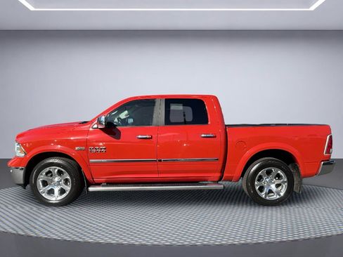 Used 2015 RAM 1500 Laramie w/ Convenience Group AWD/4WD image 3