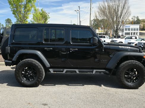 Used 2021 Jeep Wrangler Unlimited Sport image 17