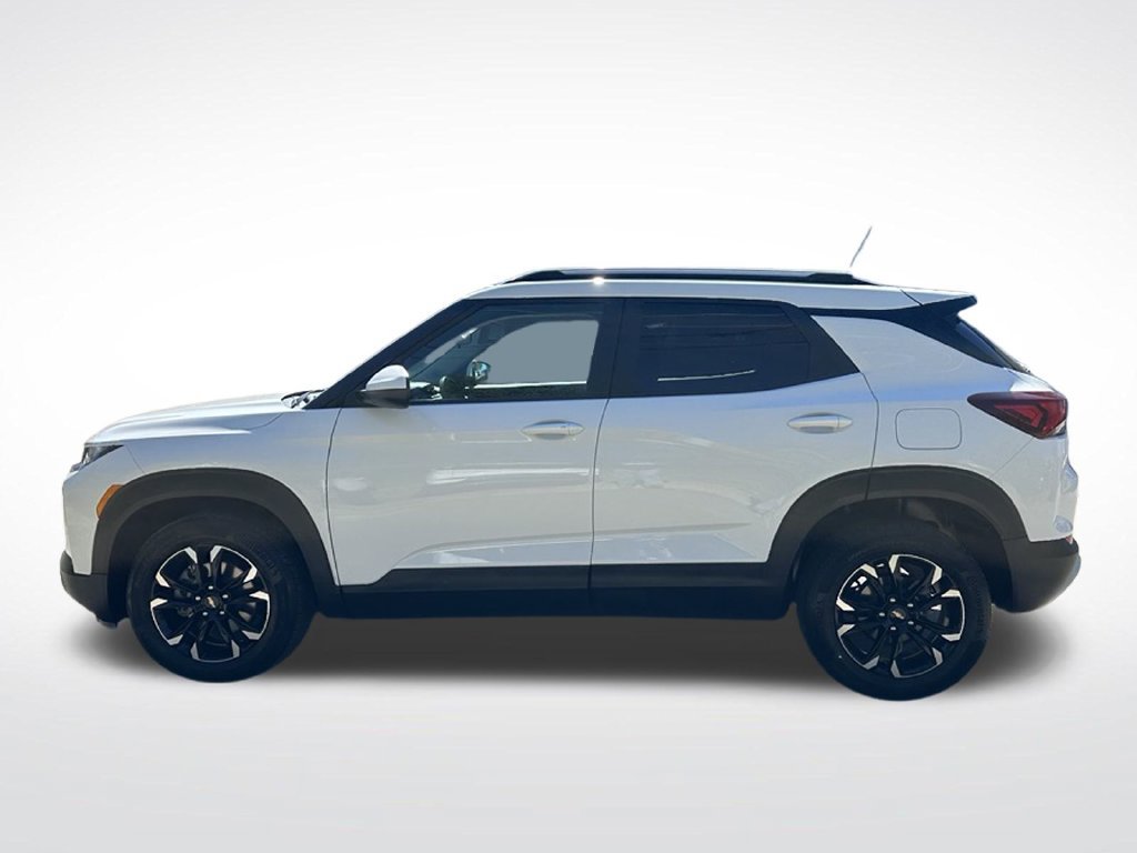 Used 2023 Chevrolet TrailBlazer LT FWD image 2