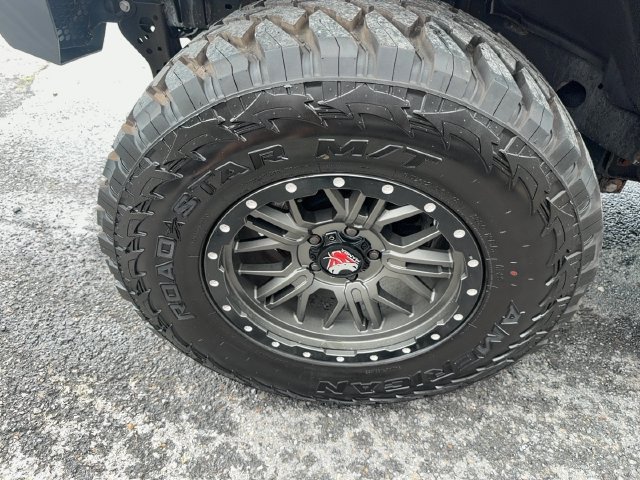 Used 2020 Jeep Wrangler Unlimited Sahara w/ Uconnect 4C Nav & Sound Group AWD/4WD image 4