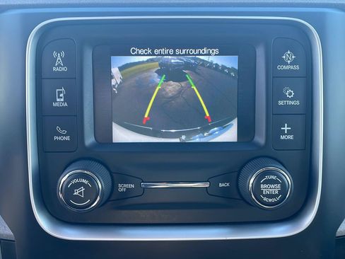 Used 2014 RAM 2500 Tradesman w/ Chrome Appearance Group AWD/4WD image 23