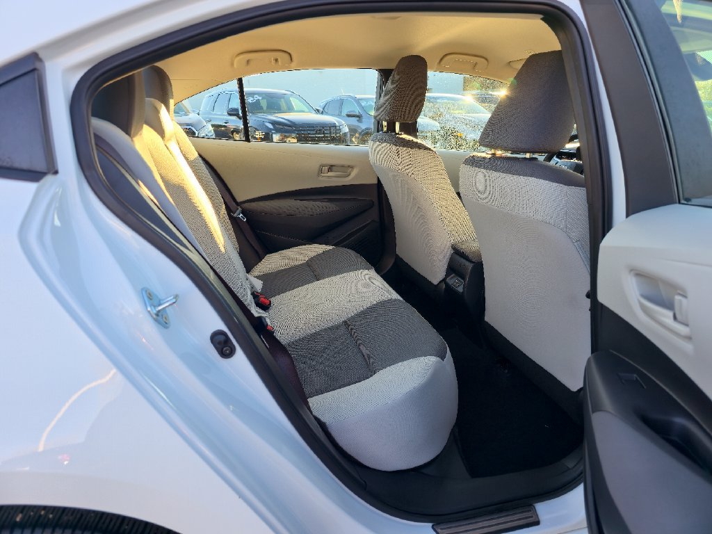 Used 2023 Toyota Corolla LE w/ Carpet Mat Package (TMS) FWD image 26