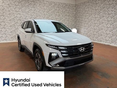 Certified 2026 Hyundai Tucson Blue SE w/ Tow & Go Package AWD/4WD image 1