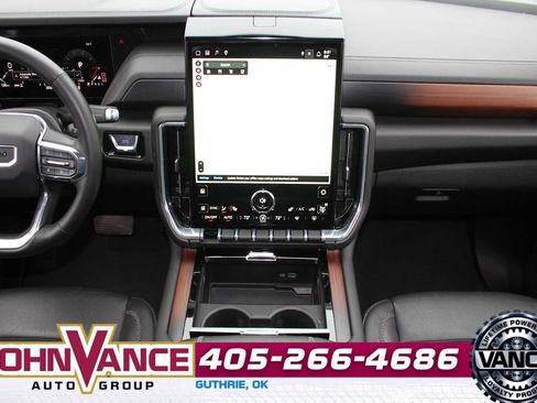 Used 2025 GMC Yukon Denali AWD/4WD image 29