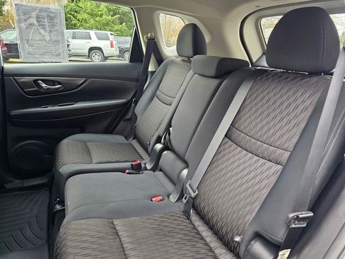 Used 2017 Nissan Rogue S image 15