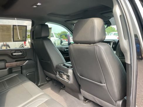 Used 2022 GMC Sierra 2500 Denali w/ Denali Black Diamond Edition AWD/4WD image 23