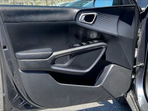 Used 2021 Kia Soul S FWD image 22