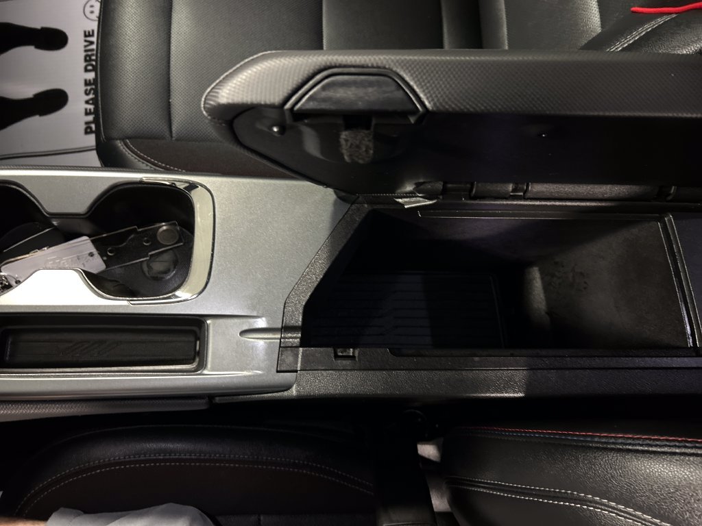 Used 2024 Chevrolet Equinox EV RS FWD image 21