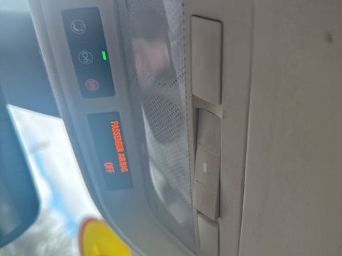 Used 2016 Chevrolet Cruze LT image 37